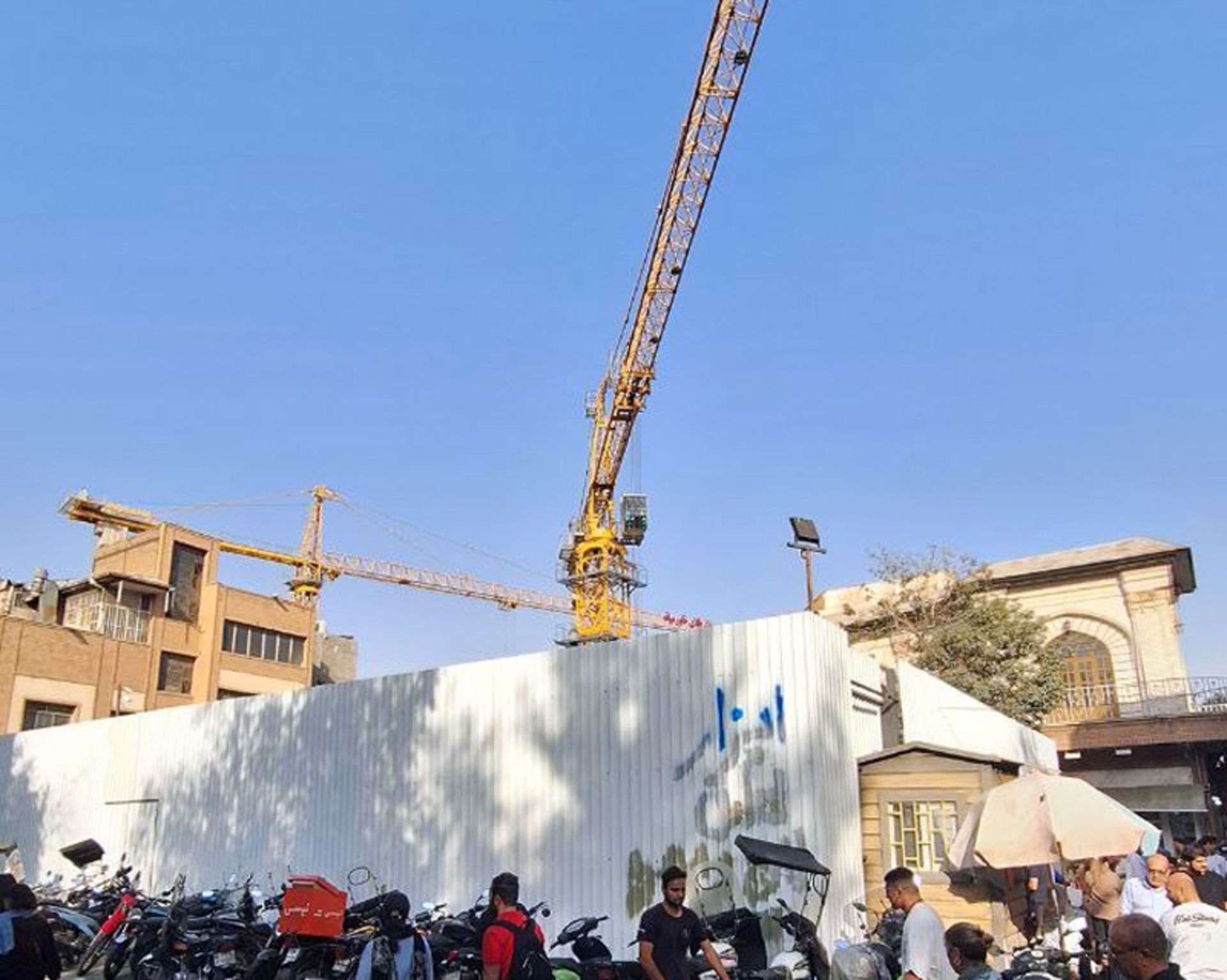 تیغ سوداگری بر گلوی کاخ گلستان؛ فاجعه در قلب تاریخی تهران 7 ساخت و ساز در حریم کاخ گلستان