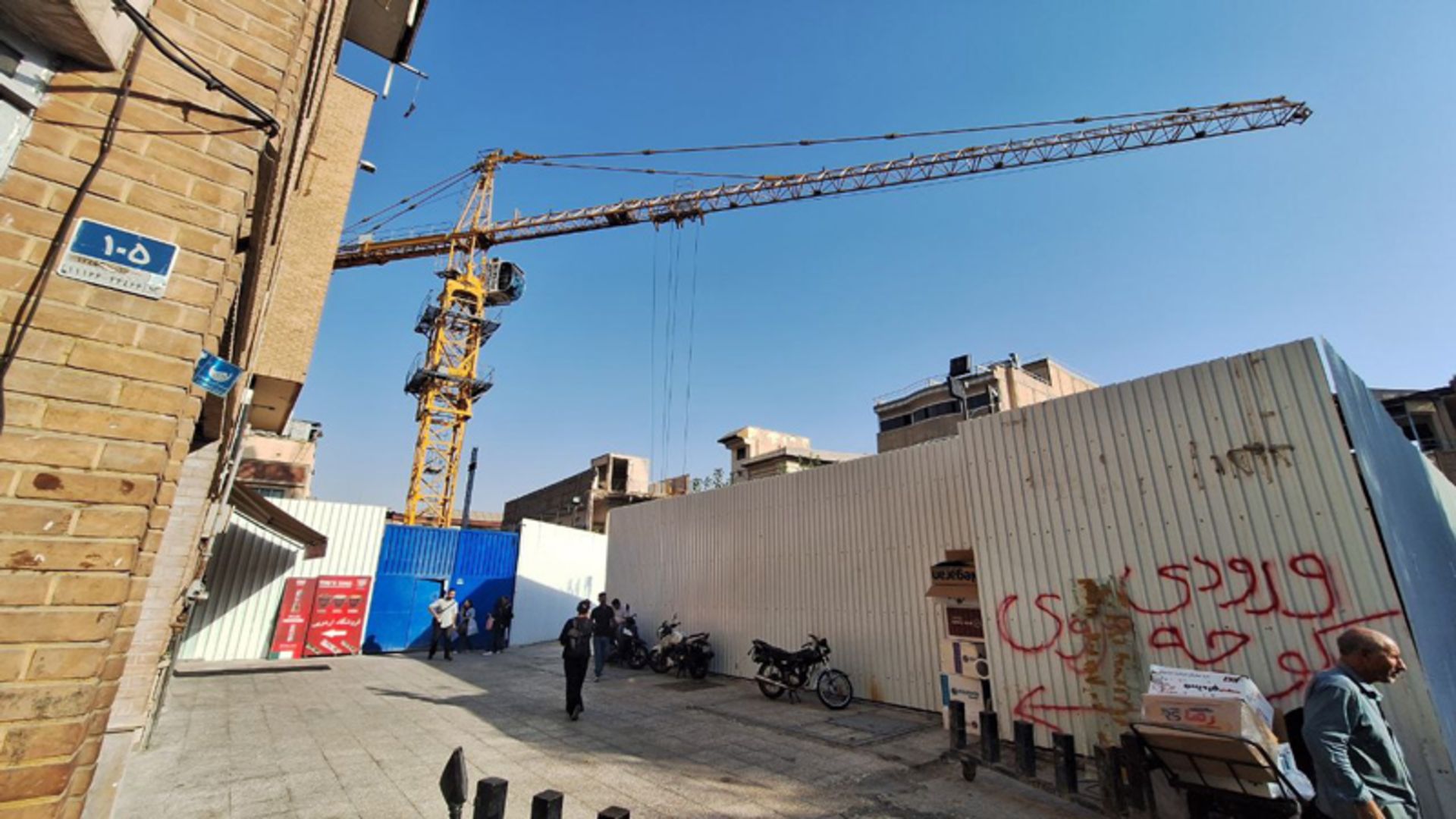 تیغ سوداگری بر گلوی کاخ گلستان؛ فاجعه در قلب تاریخی تهران 5 ساخت و ساز در حریم کاخ گلستان