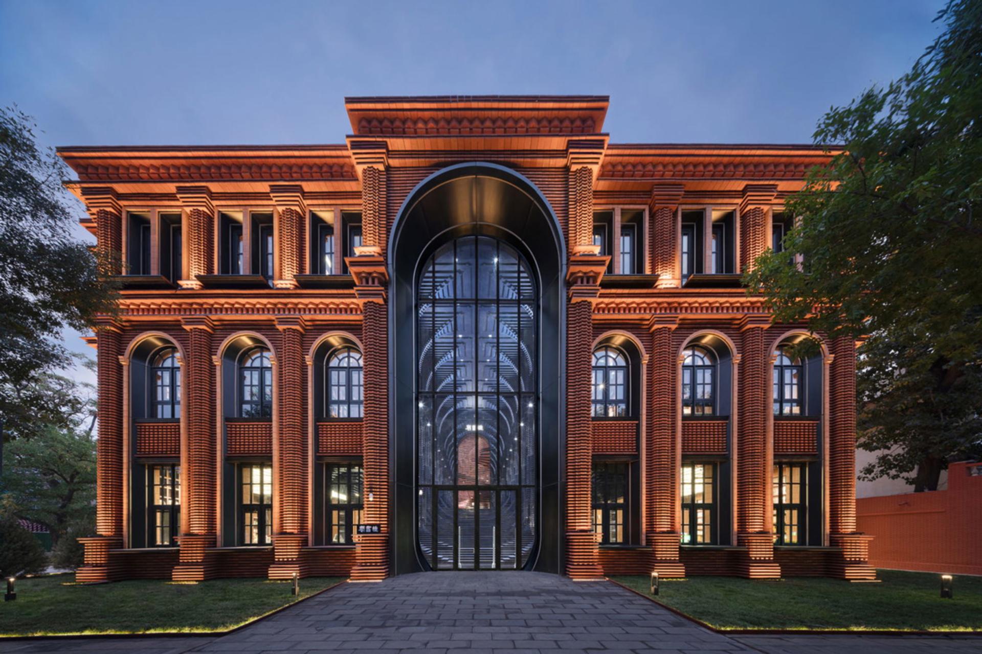 ورودی کتابخانه ژونگ‌شوگه در تیانجین چین