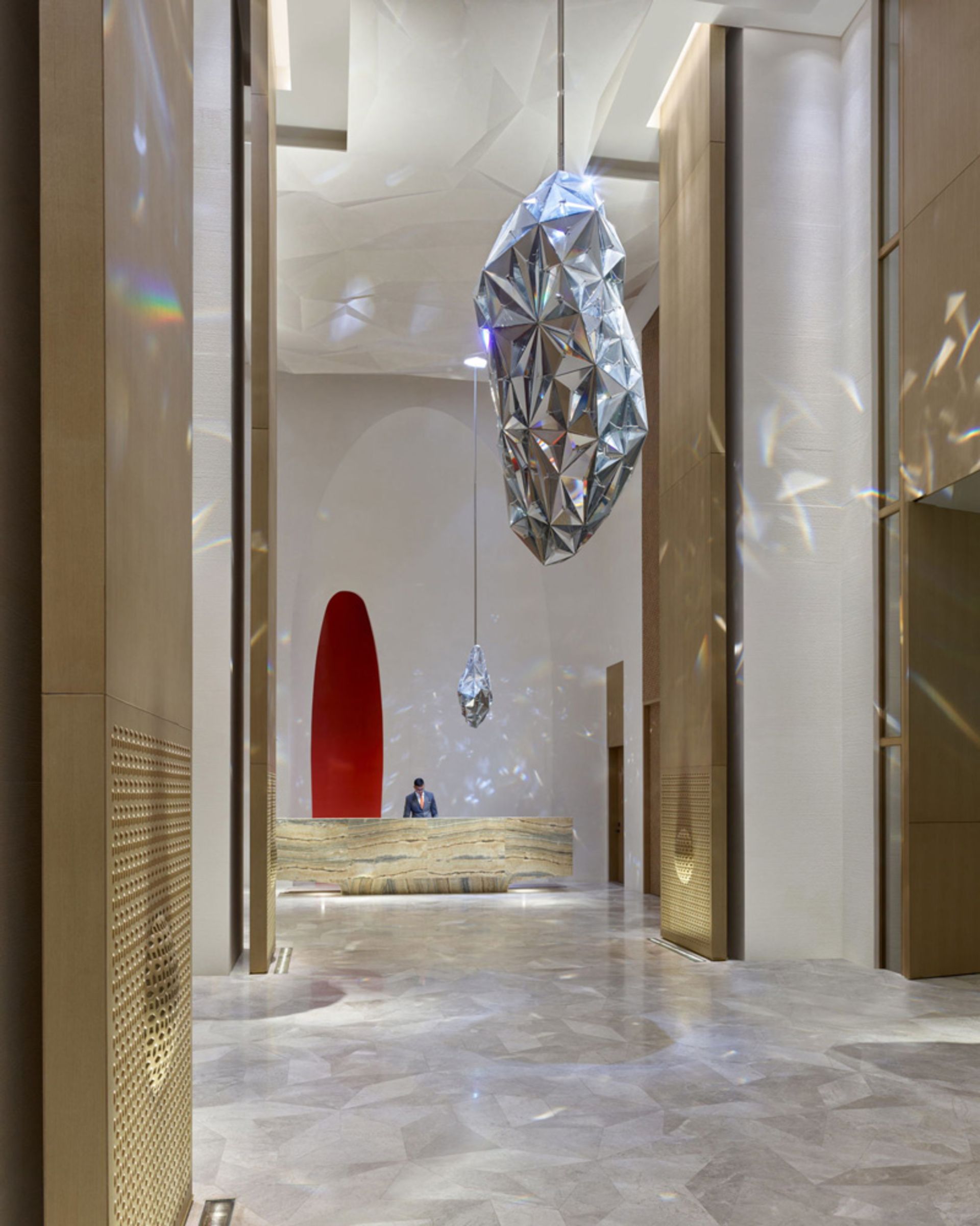 فورسیزن کویت؛ تلفیق هنر معاصر و میراث عربی در یک اقامتگاه بینظیر 7 پذیرش هتل فور سیزن کویت