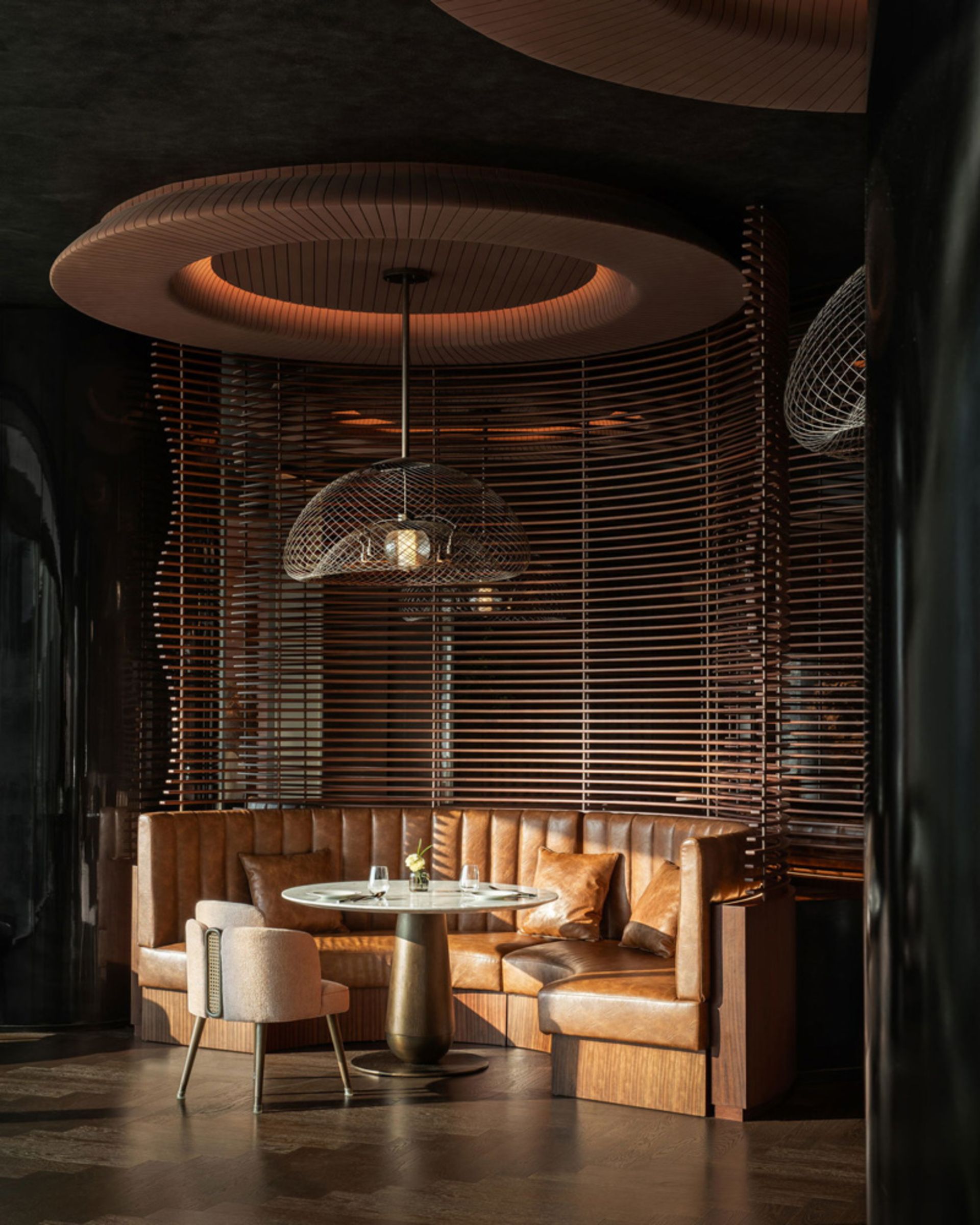 دکوراسیون چوبی رستوران هتل ام‌جی‌ام در شهر شنژن