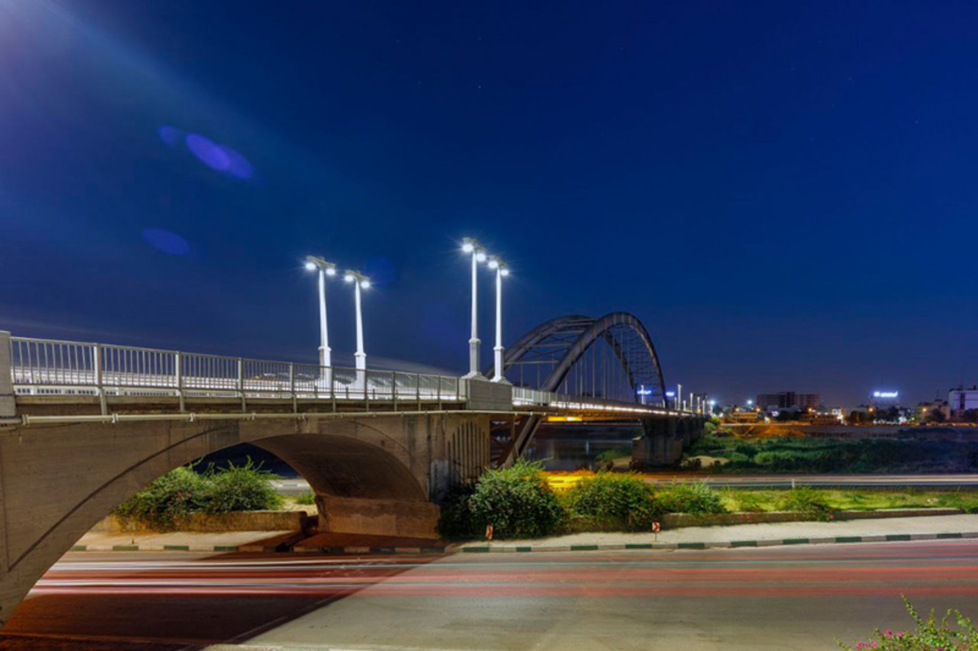 پل سفید اهواز در شب