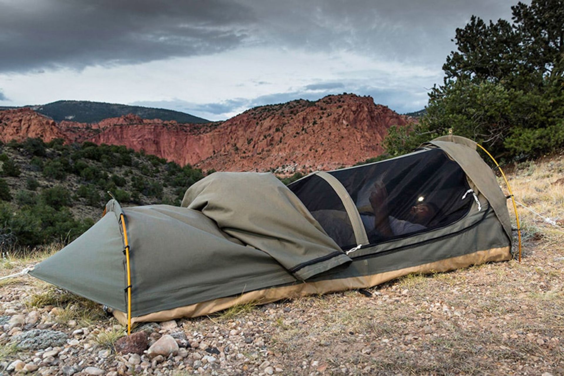 خوابیدن در چادر سواگ