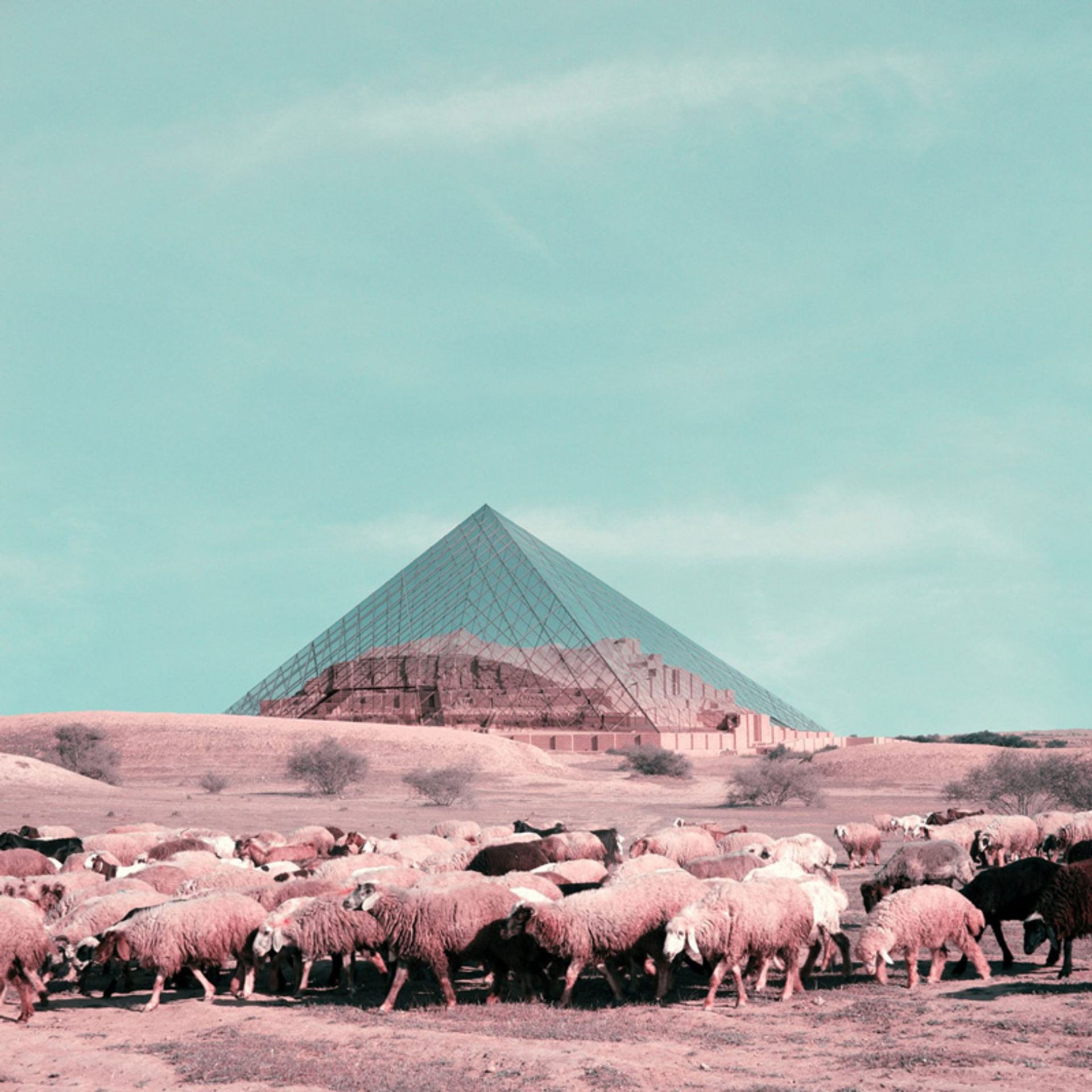 هرم موزه لوور روی زیگورات چغازنبیل