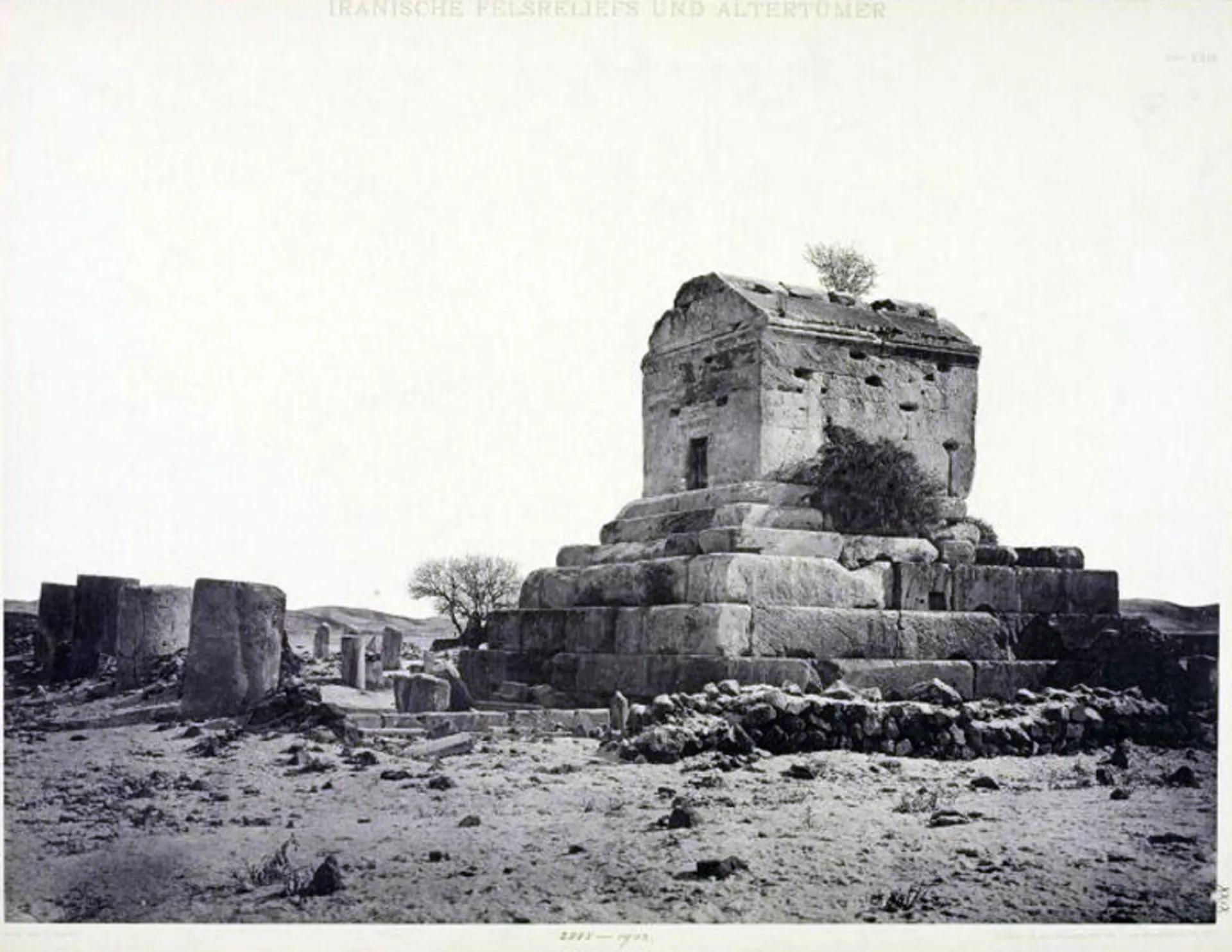 قدیمی‌ترین عکس مقبره کوروش