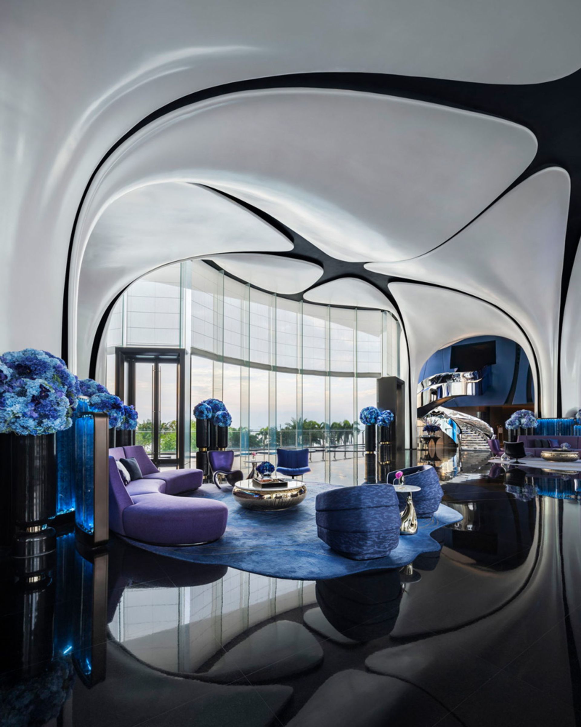 لابی هتل ام‌جی‌ام در شهر شنژن با الهام از آسمان و دریا