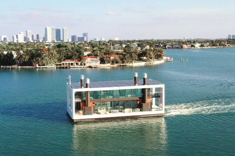 ترکیب عجیب خانه با قایق؛ نخستین ویلای لوکس شناور را ببینید! 2