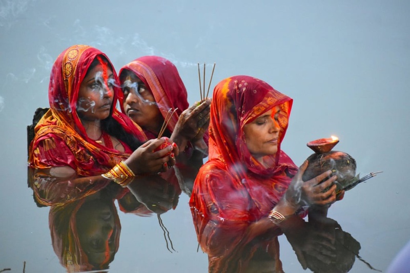 جهان در قاب تصاویر هفته؛ از فوران آتشفشان اندونزی تا جشنهای هالووین 8