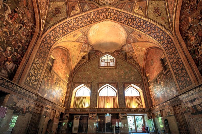 سفر خیره کننده به زیباترین سقفهای جهان؛ از چهلستون تا موزه بریتانیا 2