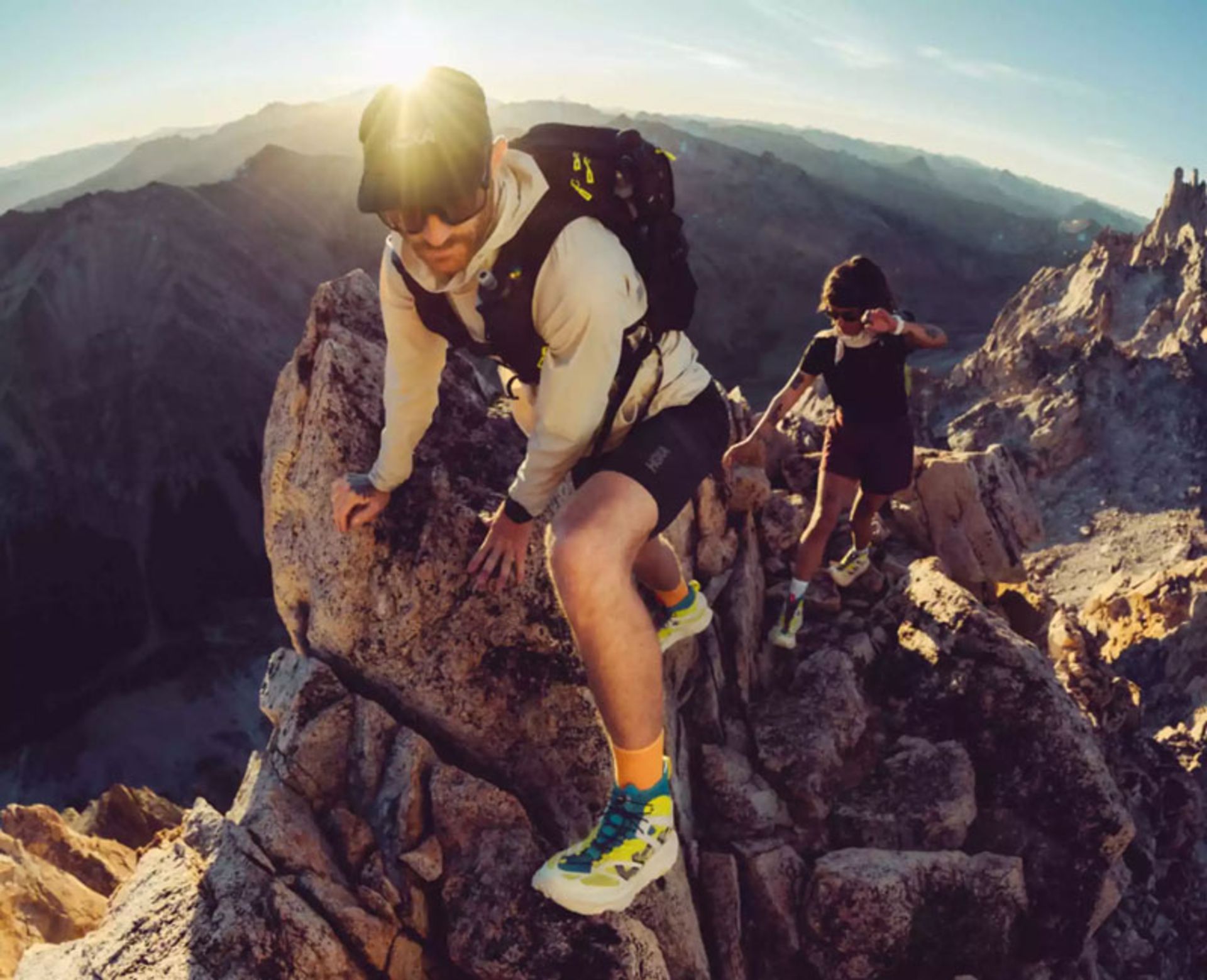 کفشی که گمشدهها را پیدا میکند؛ نجات کوهنوردان با بوت هیبریدی 7 کوهنوردی با کفش هوکا مافات ایکس هایک