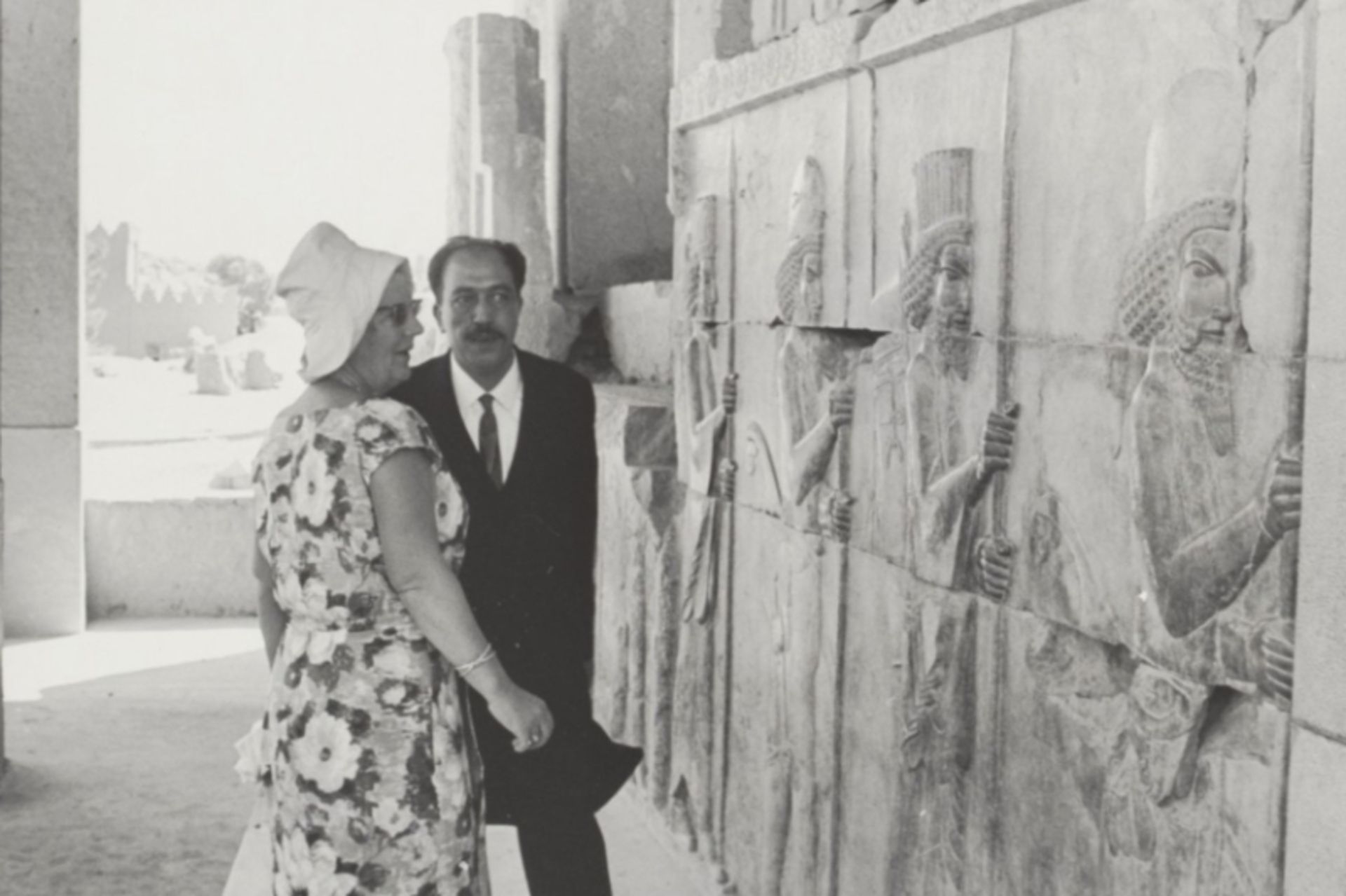 سفر ملکه هلند به قلب تاریخ ایران؛ گشتوگذار در تخت جمشید 4 ملکه هلند در تخت جمشید