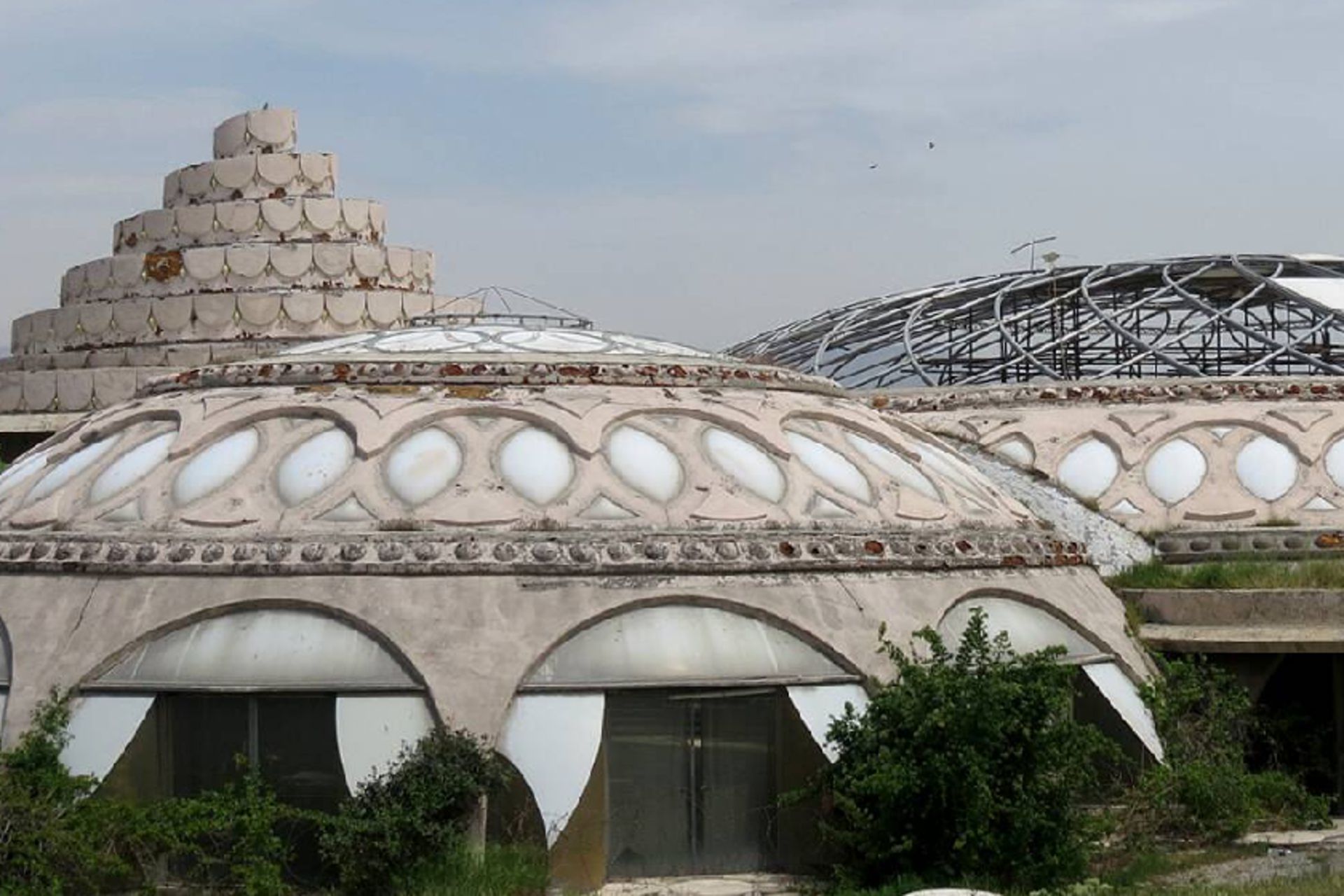 کاخ شمس پهلوی در حال فرو ریختن؛ مروارید کرج در انتظار نجات 3 کاخ مروارید در کرج