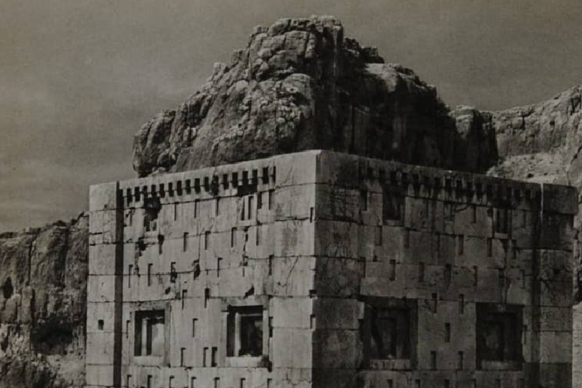 کعبه زرتشتی