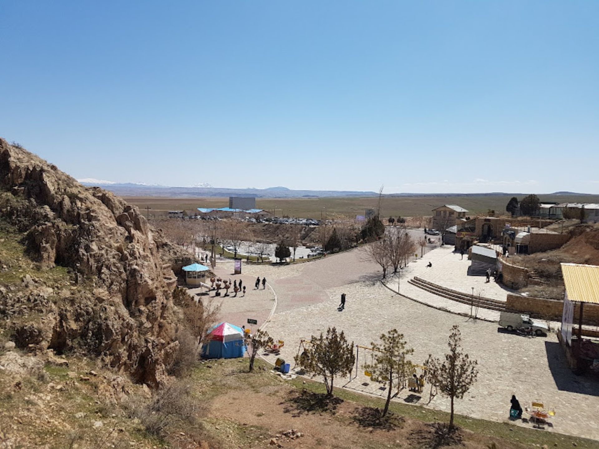 تصویر هوایی از مجموعه گردشگری غار کتله خور