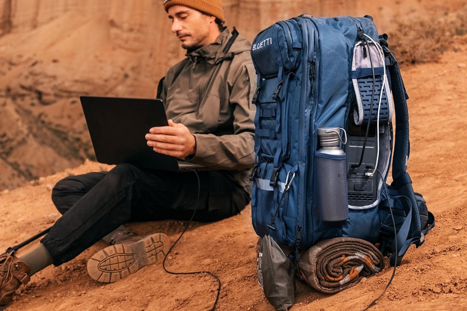 شارژ لپتاپ با کوله پشتی بلوتی