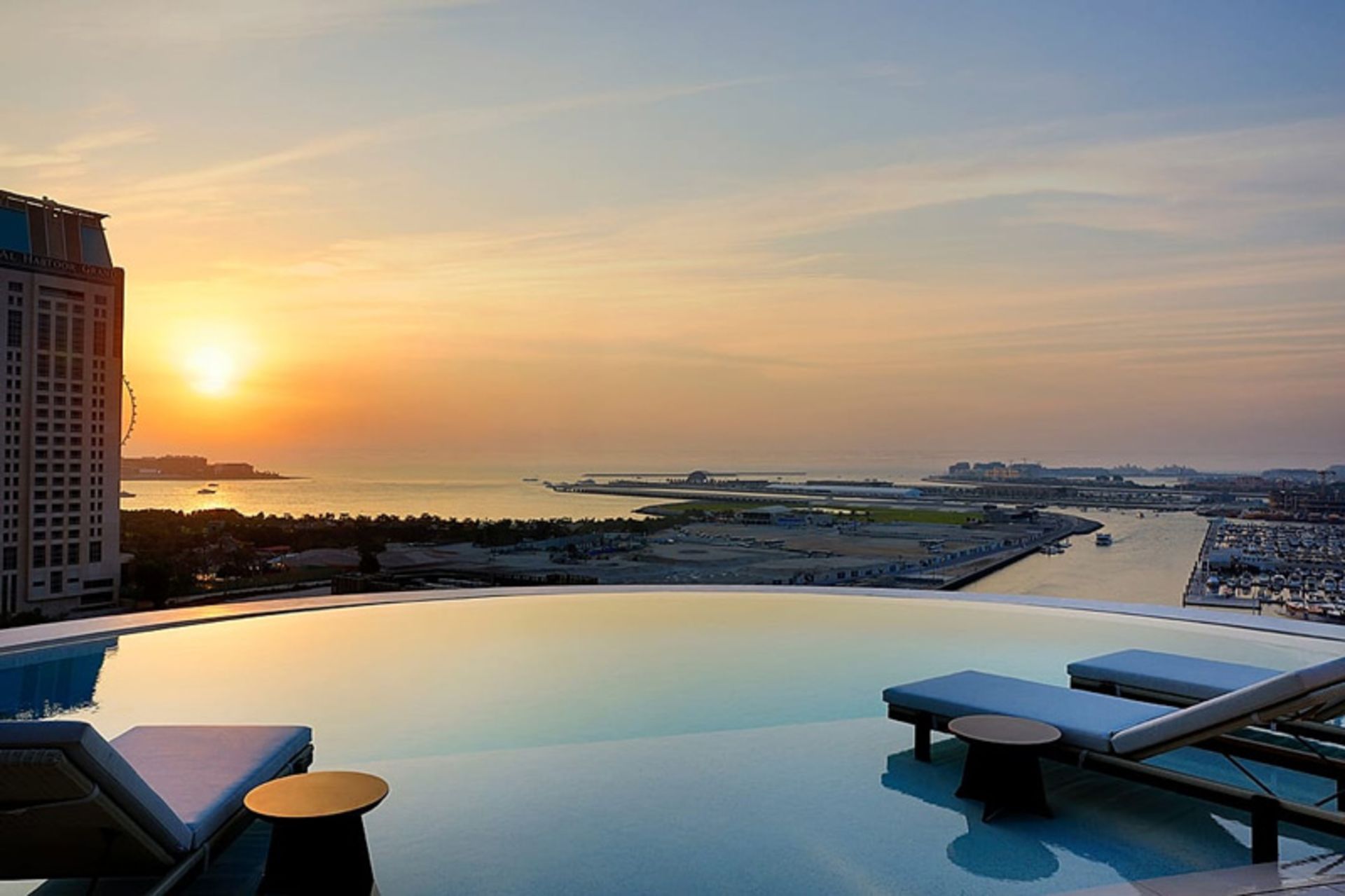 استخر بی‌نهایت هتل سیل دبی مارینا 