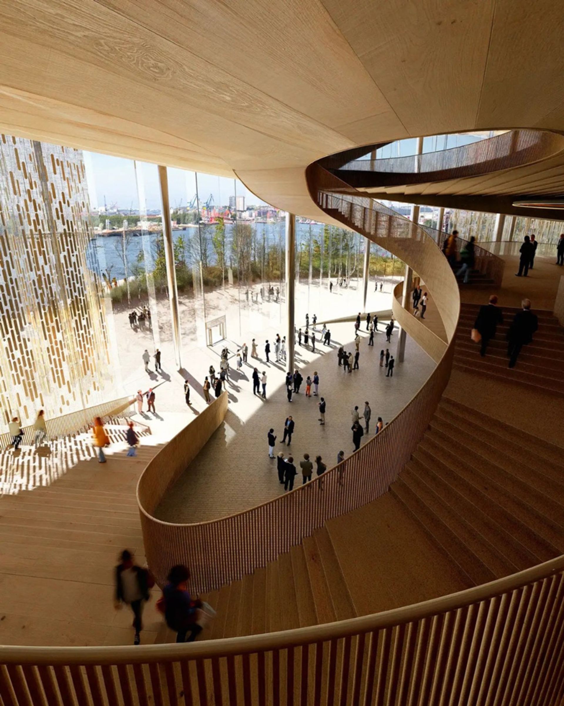 ورودی و سرسرای ساختمان اپرای جدید هامبورگ