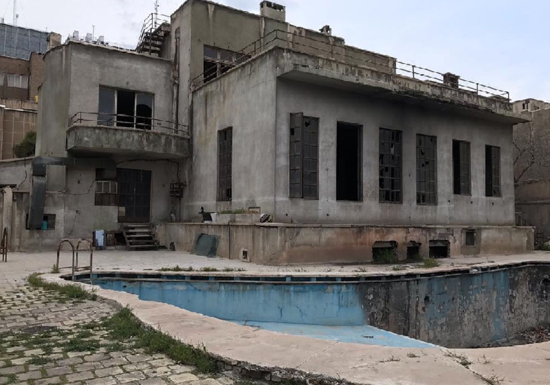 دانسینگ رنگینکمان؛ ساختمانی که شبهای تهران را روشن میکرد 5 کارباره رنگین کمان