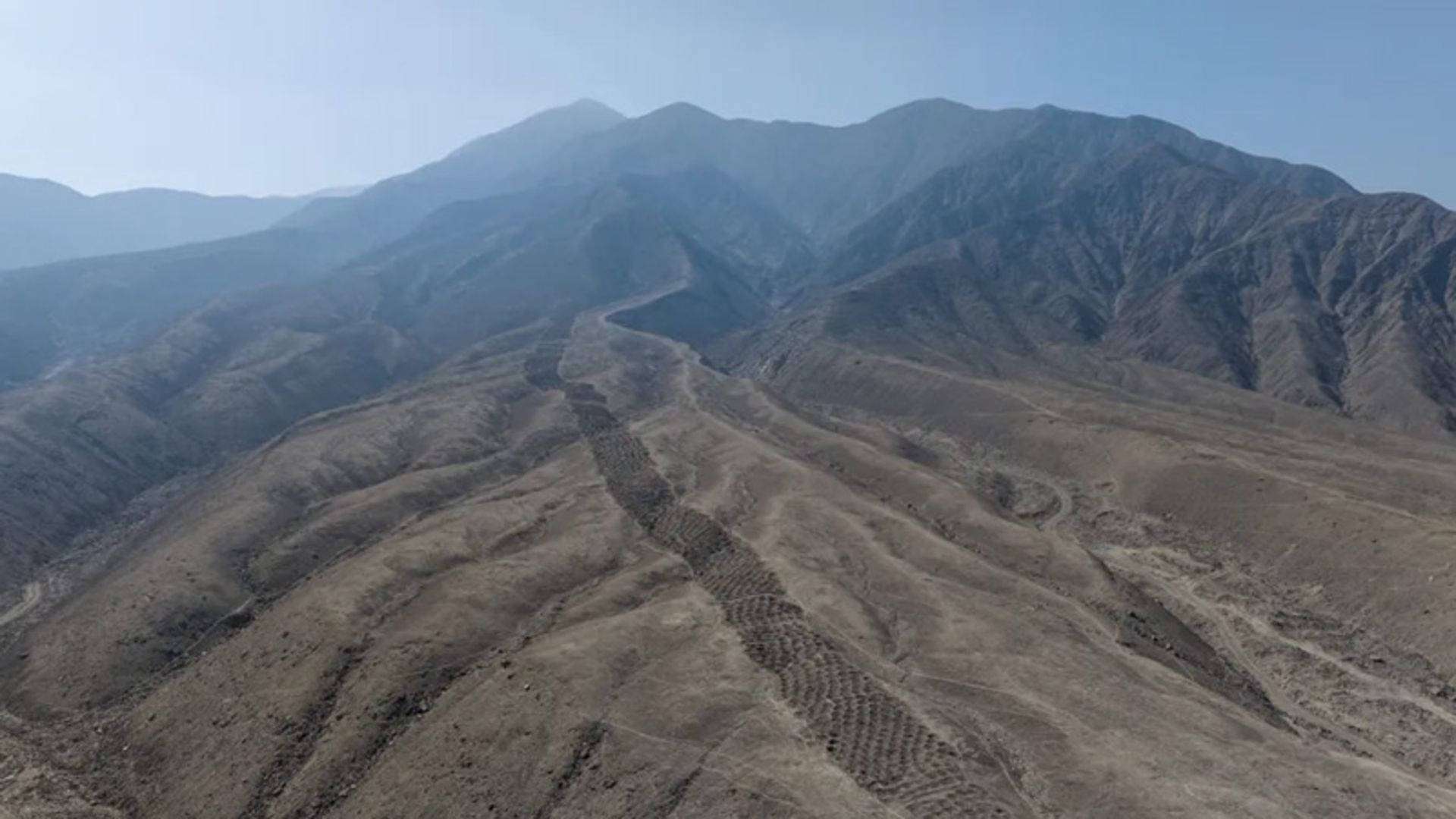 حفره‌های اسرارآمیز پرو در کوه‌های آند