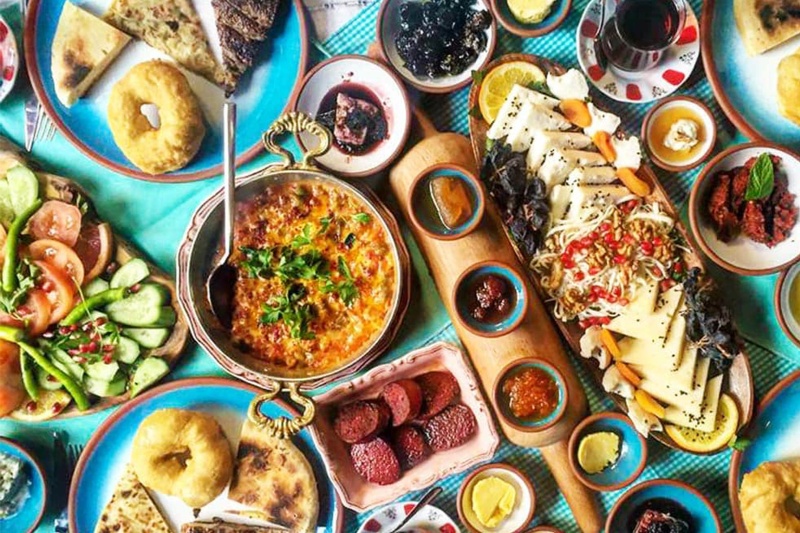 بهترین صبحانههای استانبول را کجا پیدا کنیم؛ پیشنهادهای جذاب در تکسیم و جهانگیر 3