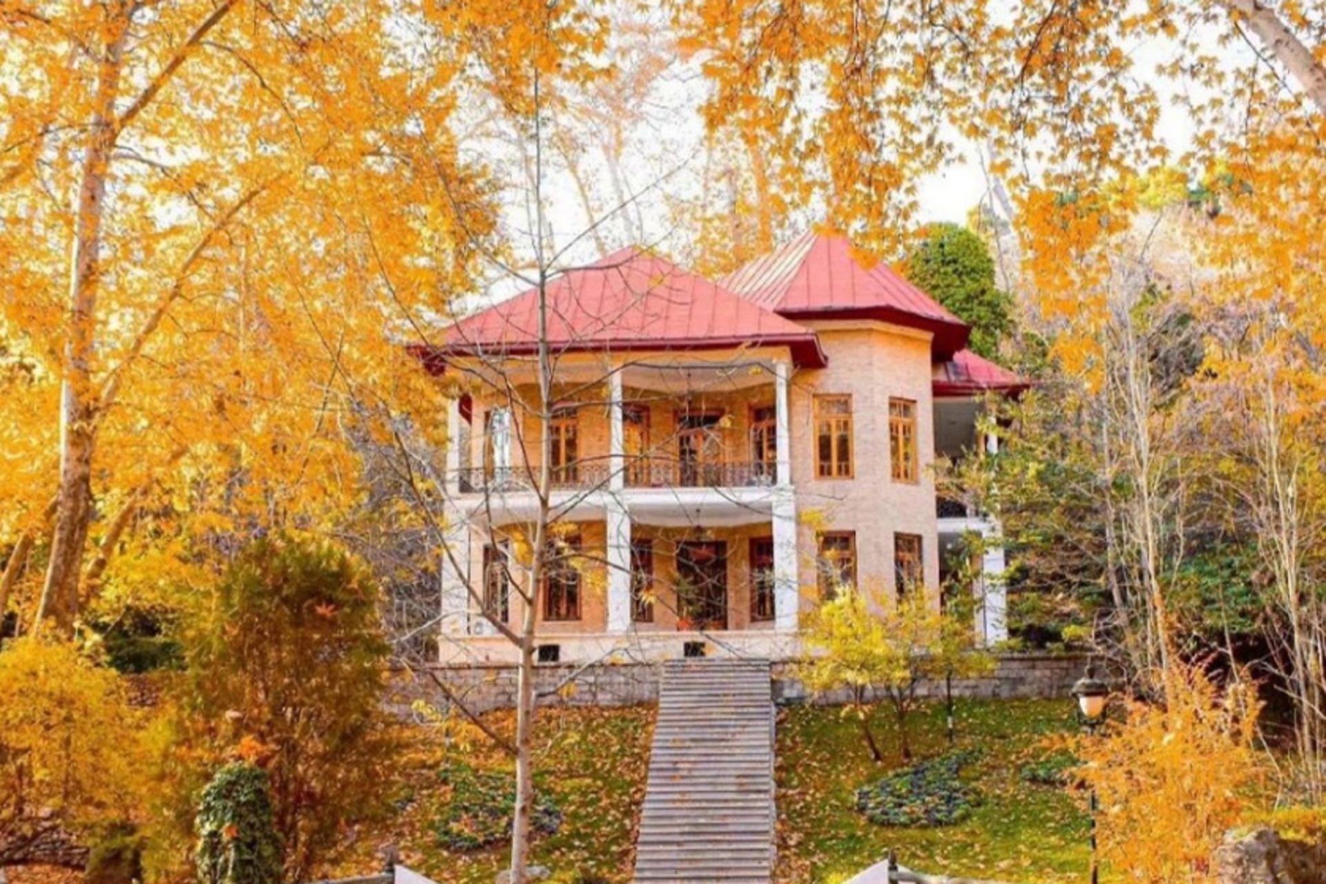 پاییز کاخ سعدآباد