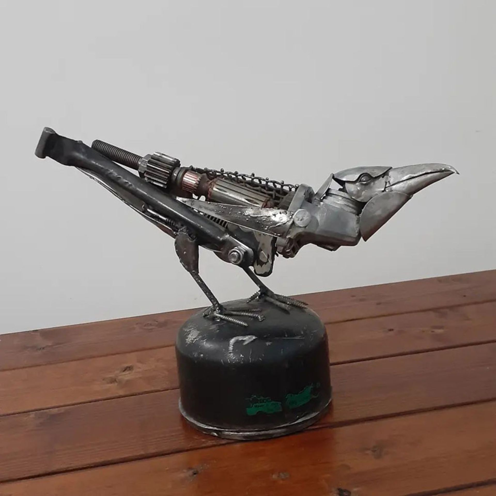 مجسمه فلزی پرنده