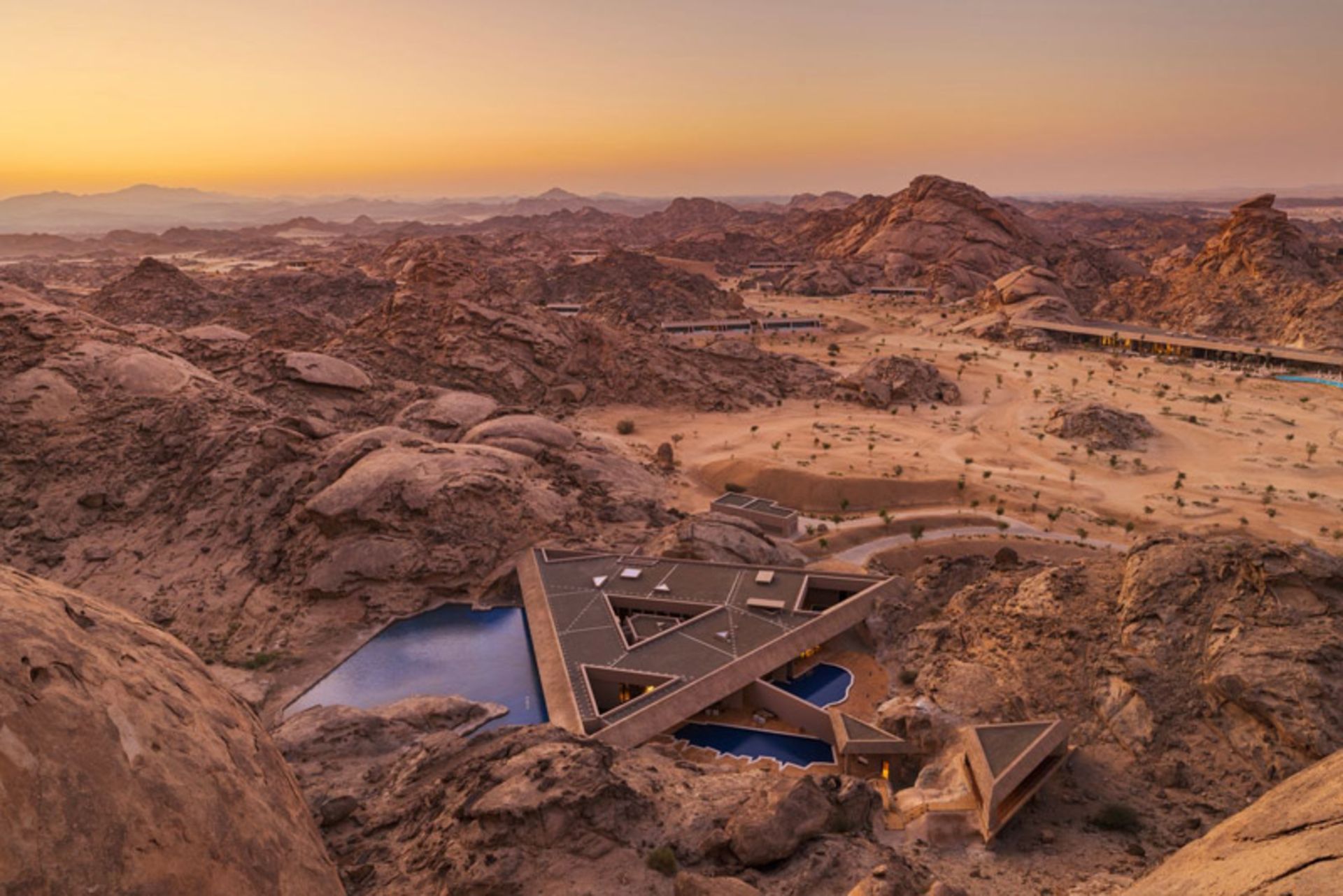 اقامتگاه صخره صحرا در عربستان