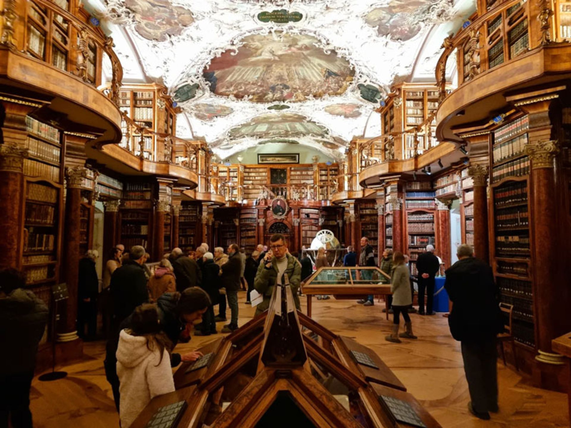 کتابخانه صومعه سنت گالن، سوئیس