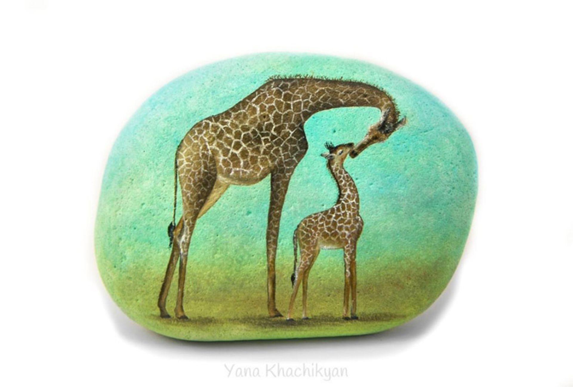 نقاشی زرافه روی سنگ