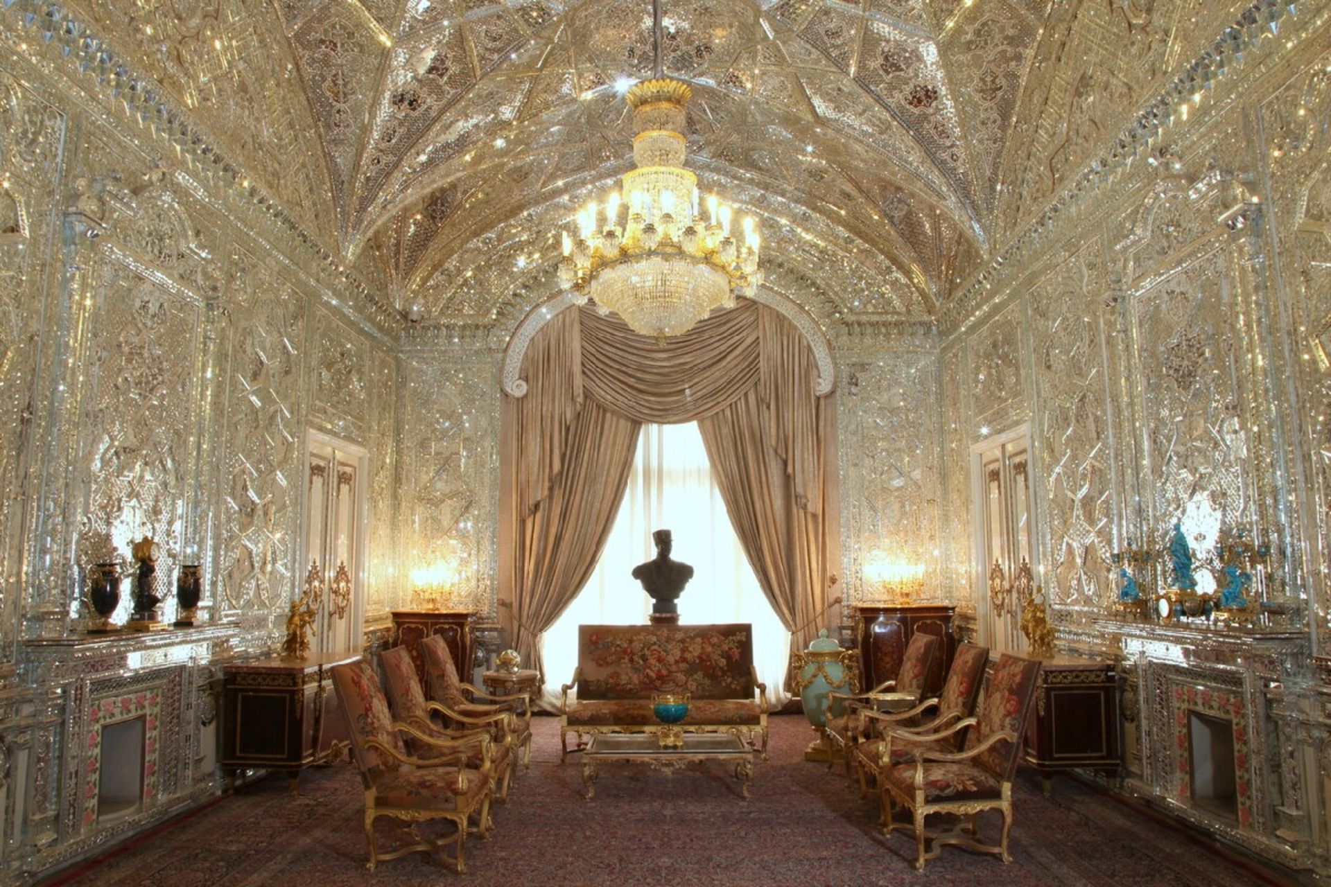 آینه کاری تالار آینه