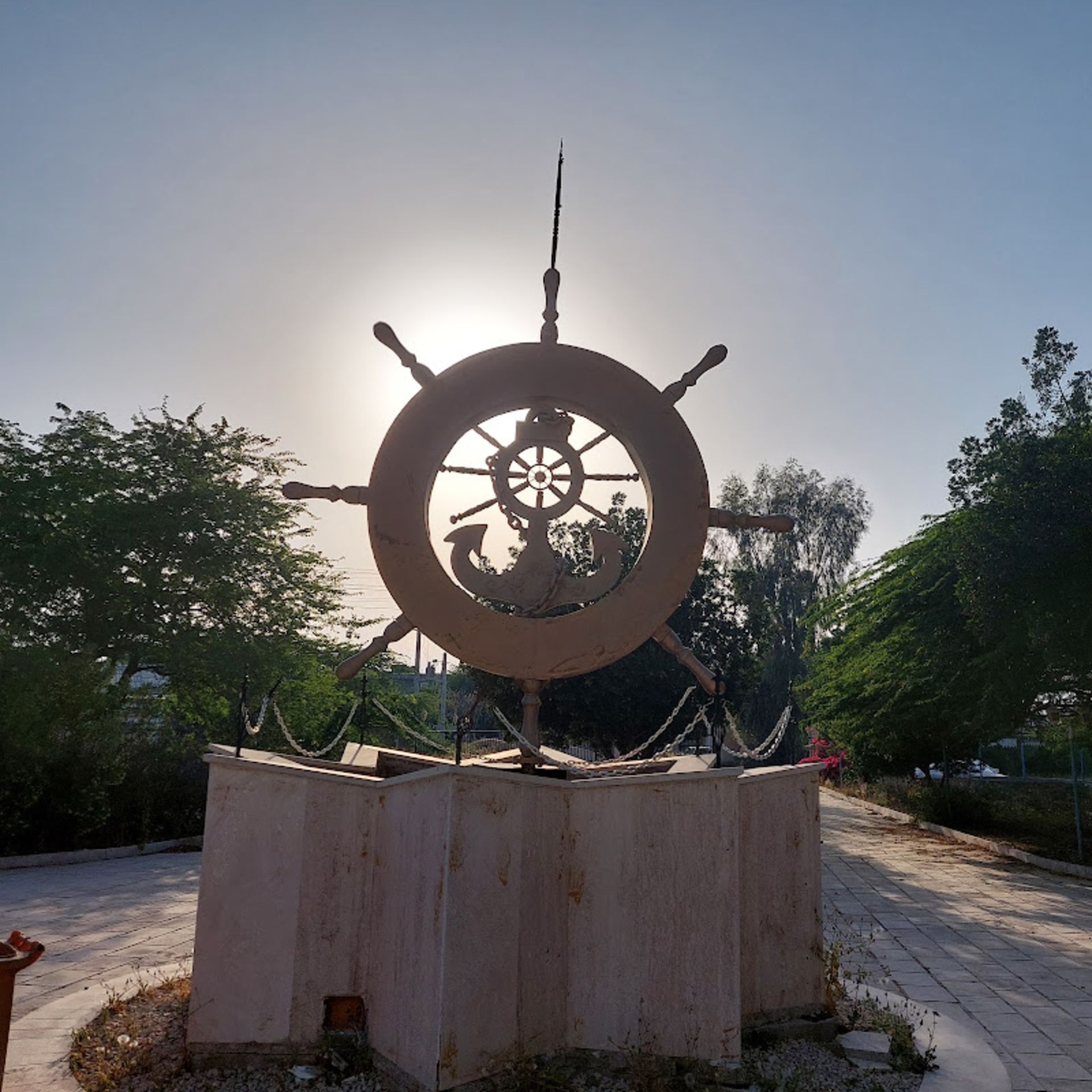 ماکت فرمان کشتی در موزه دریا و دریانوردی خلیج فارس در بوشهر