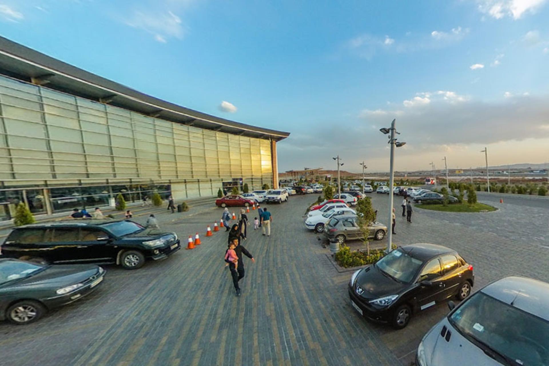 ورودی مجتمع مهر و ماه قم