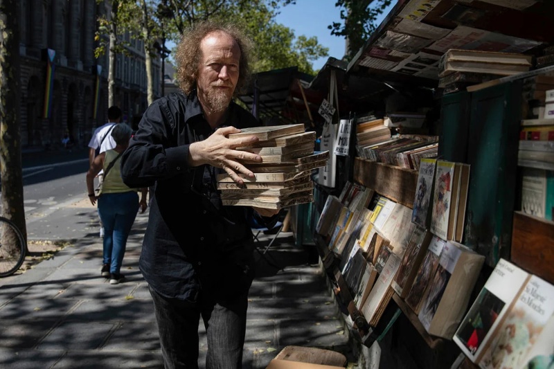 بزرگترین کتابفروشی روباز جهان چگونه زنده مانده است؟ 2