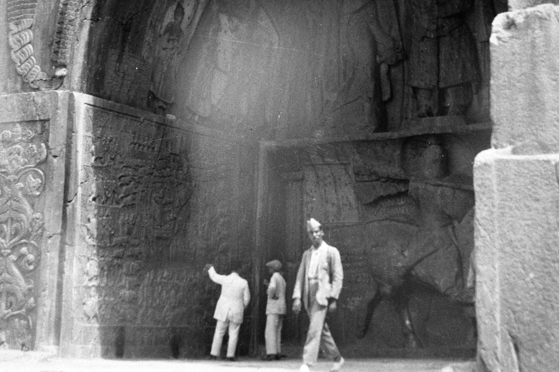 سفر به ۹۰ سال پیش؛ روزگاری که مردم به داخل طاقبستان میرفتند 2