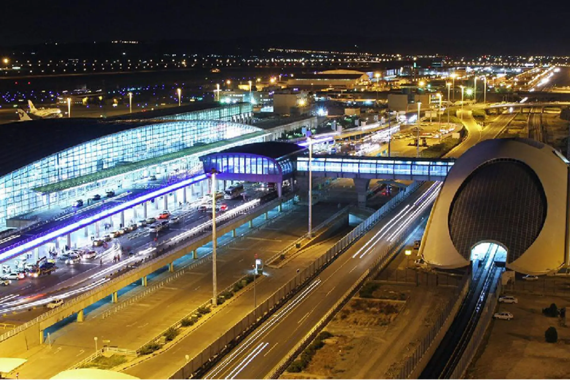 اختلال در فرودگاه‌های کشور با قطع اینترنت؛ تعدادی پرواز از ایران لغو شدند