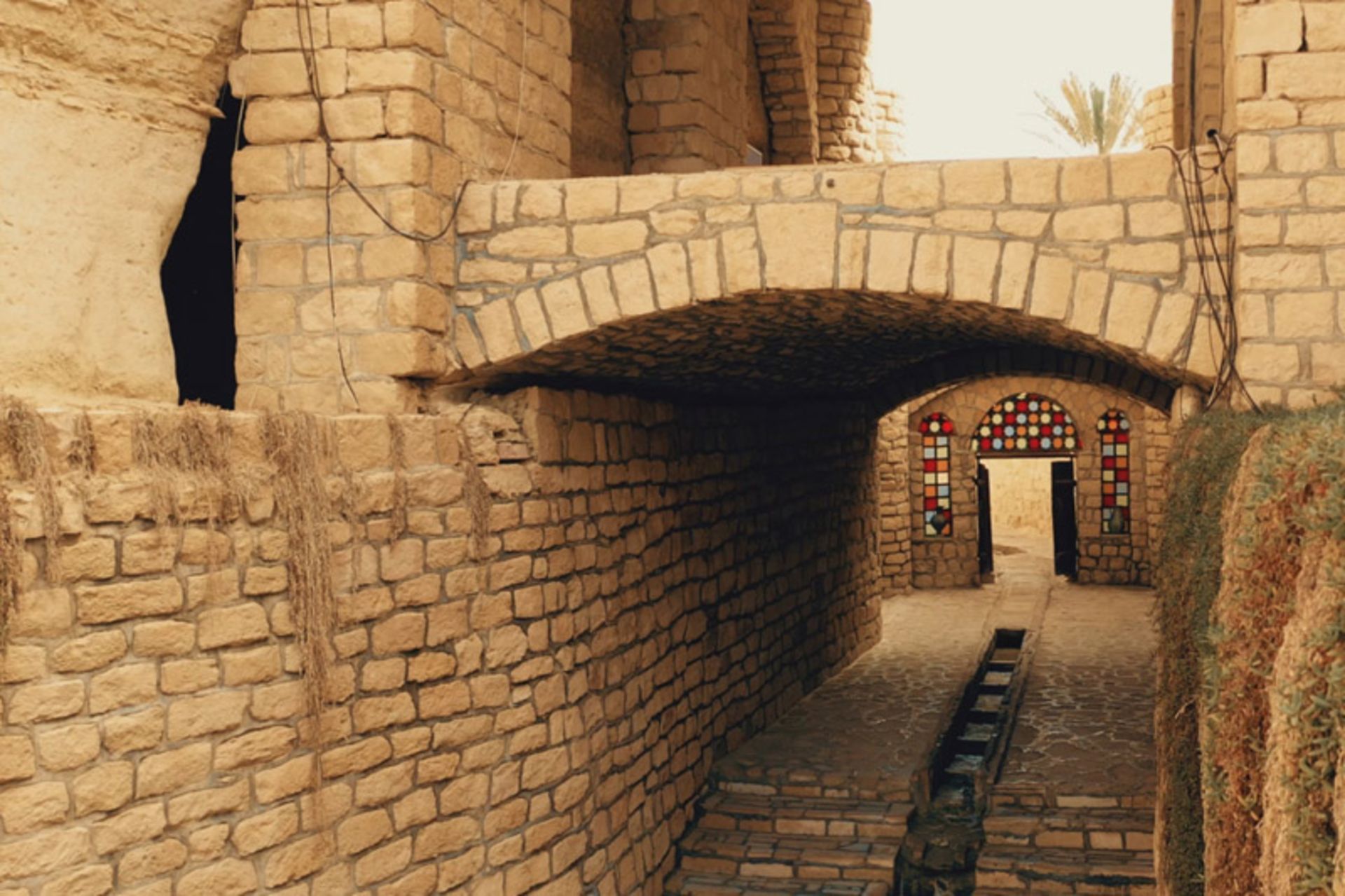 طاق آجری در کاریز کیش